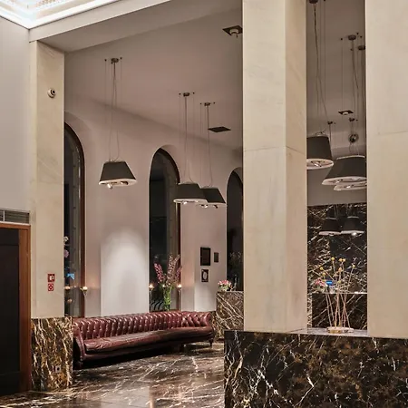 Ξενοδοχείο Monopol 5*