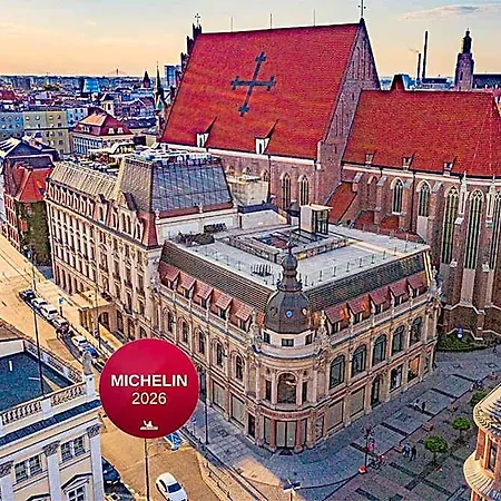 Monopol Hotel